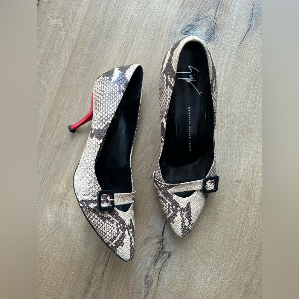 Giuseppe Zanotti Brown Snakeskin Heels with Red Sole - Picture 14 of 16